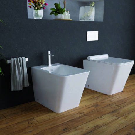 Sanitari Filomuro in Ceramica Bianca – Rimless Senza Brida Soft Close EasyClean Serie S12